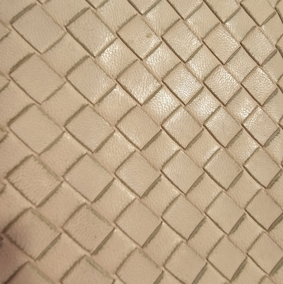 🌸 Bottega Veneta Intrecciato Lotus Beige Wallet Long Wallet 🌸 - Picture 10 of 16